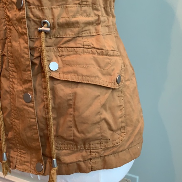 NWOT YMI Vest - Picture 8 of 14